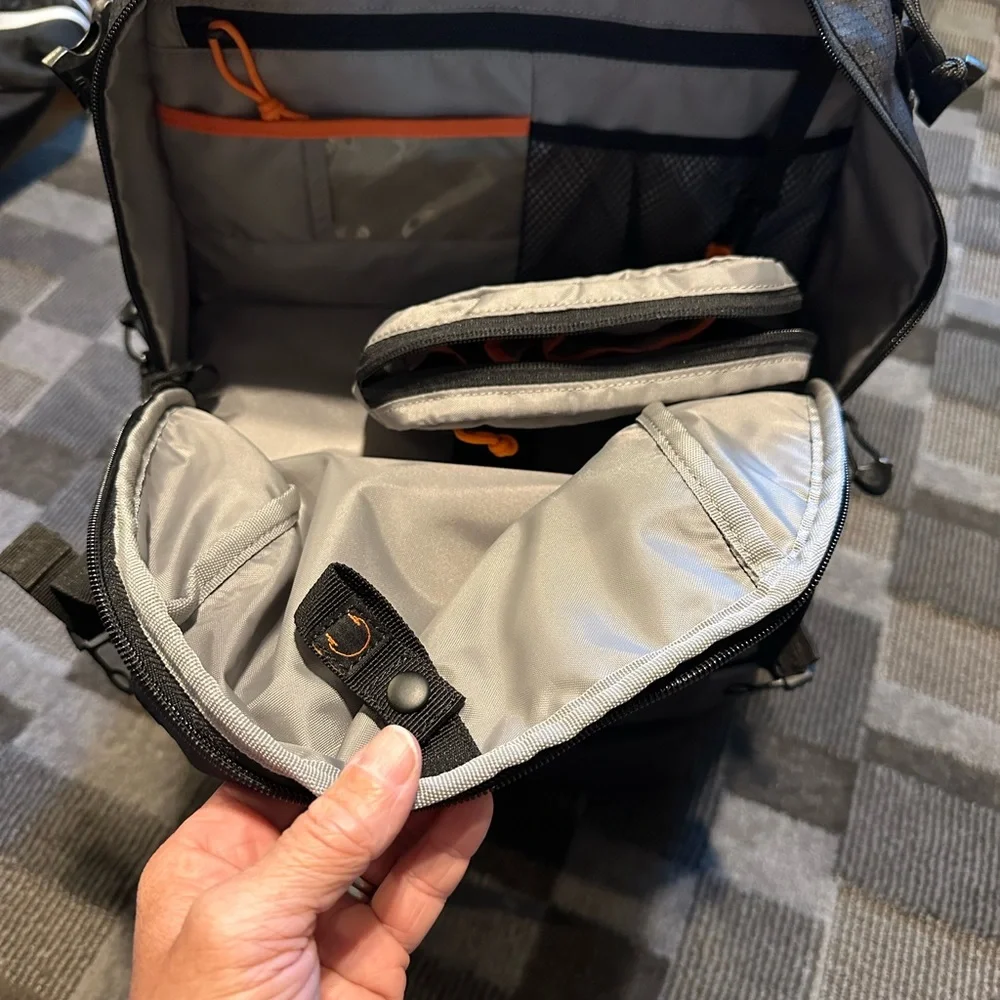 Lowepro camera bag - never used